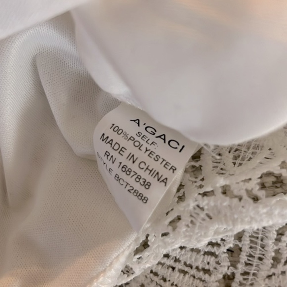 EUC AGACI Cropped Lacy Ruffle Off-The-Shoulder Top - Picture 5 of 14